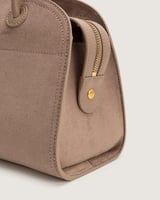 شنطة تالة النسائية مخمل بلون بيج