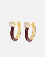 حلق نسائي بتصميم ملفت بلون ذهبي وعودي