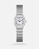 ساعة دقة النسائية باللون الفضي