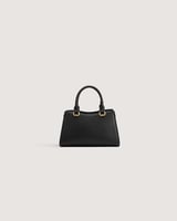 شنطة نسائية من الجلد بلون أسود