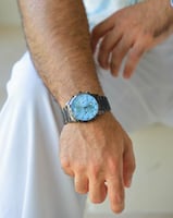 ساعة رجالية بسير ستيل بلون رمادي