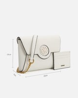 ‎ شنطة نسائية بتصميم عصري بلون أبيض.