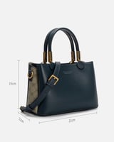 شنطة نسائية من الجلد باللون الأزرق