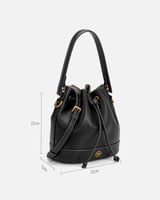 شنطة نسائية بتصميم عصري بلون أسود