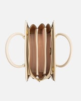 ‎ شنطة نسائية بتصميم كلاسيك بلون أبيض