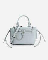 شنطة نسائية كلاسيك بلون أزرق فاتح