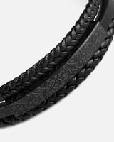 سوار رجالي عصري من الجلد بلون أسود