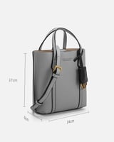شنطة نسائيةبتصميم عصري بلون رمادي