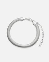 اسوارة نسائية أنيقة بلون فضي