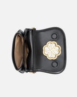 شنطة نسائية أنيقة بلون أسود