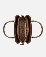 شنطة نسائية كلاسيك باللون الوردي