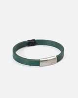 اسوارة رجالية باللون الأخضر