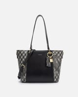 ‎ شنطة نسائية كلاسيك بلون أسود