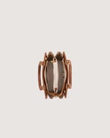 شنطة بلون بني بحجم متوسط لكل يوم