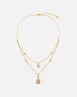 طقم نسائي أنيق لكل سيدة راقية بلون ذهبي