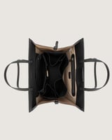 شنطة خُلود النسائية جلد بلون أسود