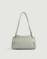 شنطة نسائية بمقاس متوسط بلون أخضر