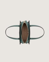 شنطة نسائية بحجم متوسط بلون أخضر