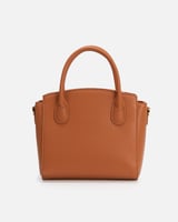 شنطة نسائية عصرية بلون بني