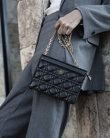 ‎ شنطة نسائية بتصميم مثالي بلون أسود