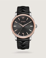 ساعة غسق الرجالية لحضور مميز بلون أسود