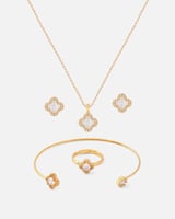 طقم اكسسوارات اطفال بلون ذهبي