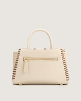 شنطة نسائية متوسطة الحجم بلون أبيض