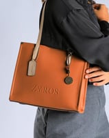 شنطة نسائية كلاسيك بلون بني