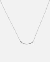 سلسال نسائي بإنحناء مميز بلون الفضي