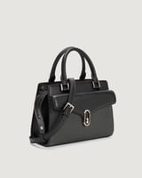 شنطة نسائية من الجلد بلون أسود بتصميم كلاسيك