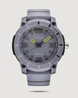 ساعة رجالية من الربل بلون رمادي.