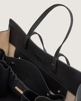 شنطة خُلود النسائية جلد بلون أسود