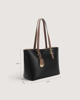 شنطة نسائية أنيقة باللون الأسود