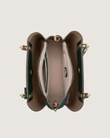 ‎ شنطة نسائية أنيقة بلون أخضر