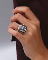 ساعة الخاتم بتصميم مبتكر بلون ذهبي وفضي