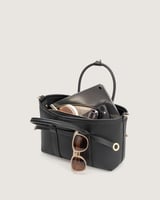 شنطة أرجوان النسائية عملية باللون الأسود