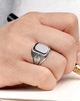 خاتم فضة رجالي كلاسيك بحجر اونكس أسود