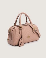 شنطة نسائية بتصميم عملي بلون وردي