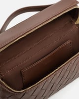 شنطة نسائية لكل يوم بلون بني