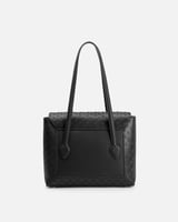 شنطة نسائية مميزة من الجلد بلون أسود