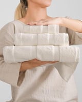 طقم من مناشف كلاسيك بلون أبيض