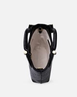 شنطة نسائية بحجم صغير من الجلد بلون أسود