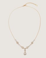 سلسلة نسائية بتصميم ملفت بلون ذهبي