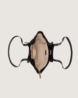 شنطة لفتة النسائية من المخمل بلون أسود