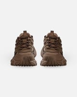 حذاء نسائي رياضي عملي بلون بني