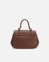 شنطة أنًاقة النسائية من الجلد بلون بني.