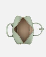 شنطة واسعة تناسبك في رحلاتك بلون أخضر