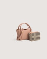 شنطة نسائية لكل يوم باللون الوردي