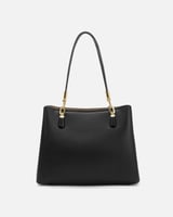 ‎ شنطة نسائية أنيقة بلون أسود