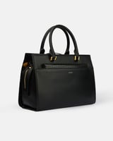 شنطة نسائية بحجم متوسط من الجلد بلون أسود